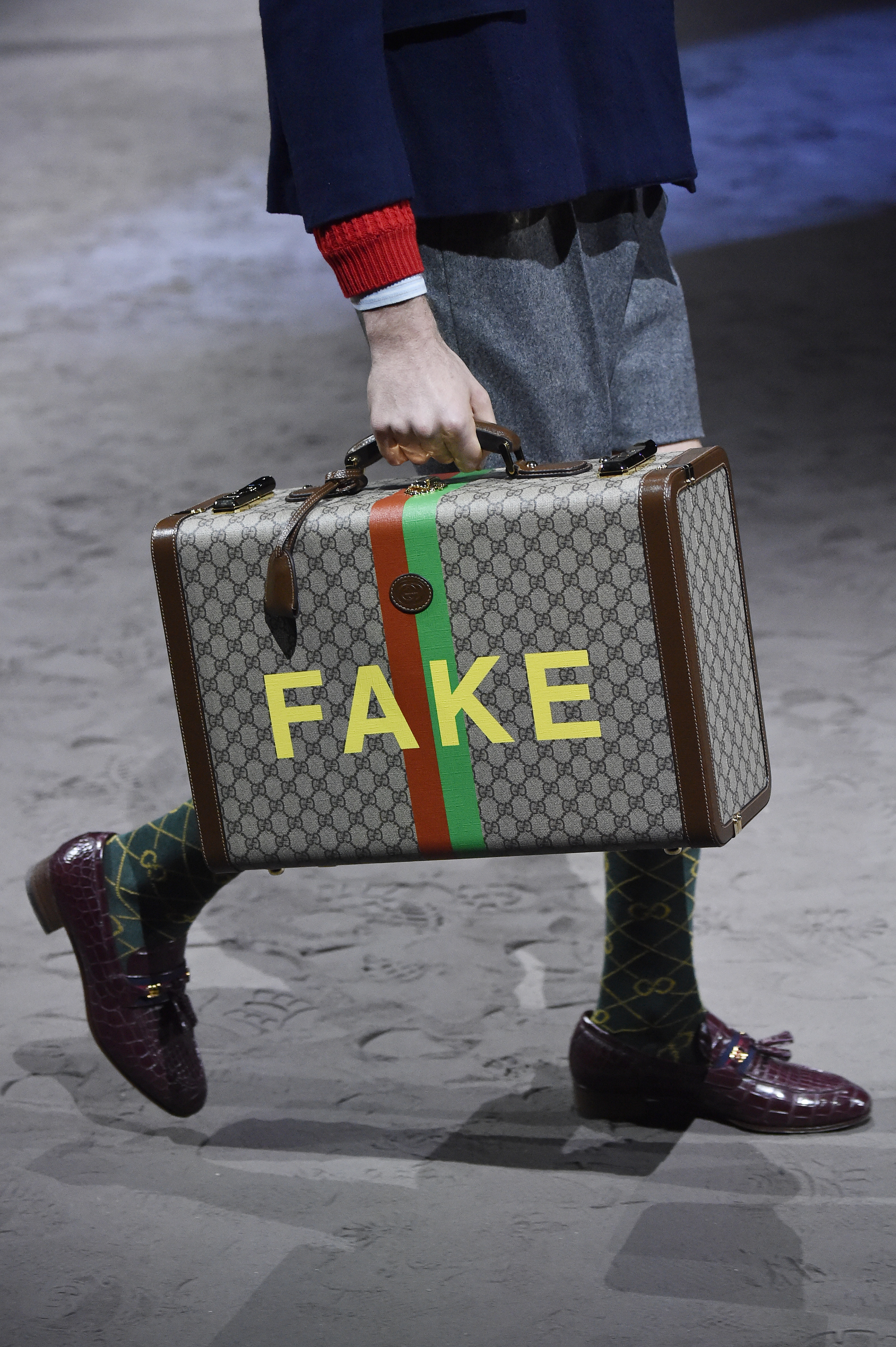 spot fake Gucci bag | The