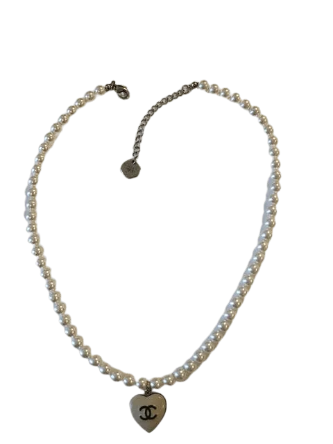 White Pearl Chanel Necklace 