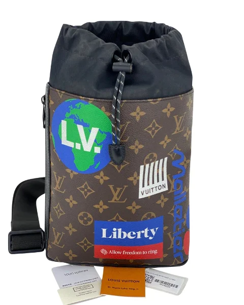 Black Canvas Louis Vuitton Shoulder Bags