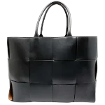 Black Leather Bottega Veneta Handbag