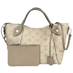 Beige Leather Louis Vuitton Mahina Sèvre