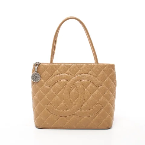 chanel quilted tote bag price