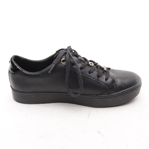 Black Leather Tommy Hilfiger Sneakers