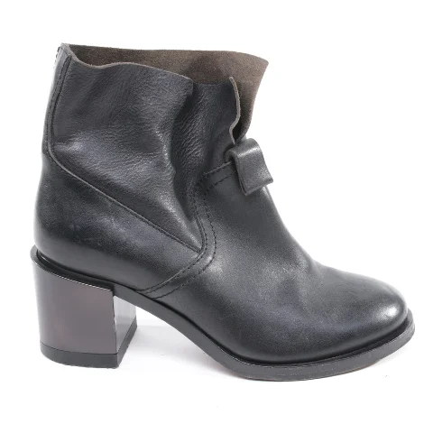 Black Leather L' Autre Chose Boots